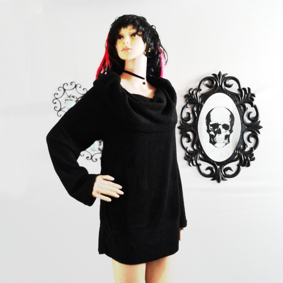 Black Cowl Neck Winter Pullover - Picture 4 of 8